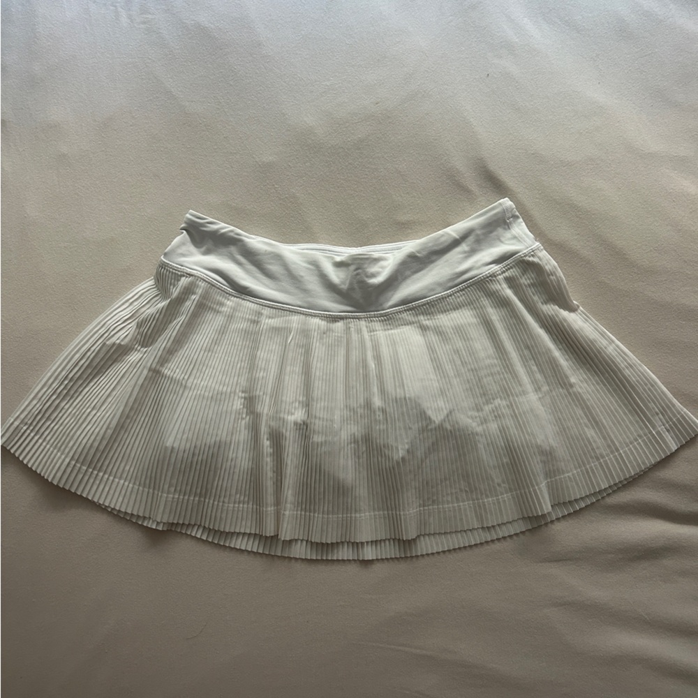 Lululemon Pleat to Street Skirt white size 6